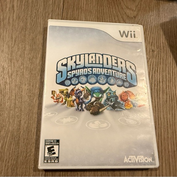 Nintendo Wii Skylanders Bundle – Giants + Spyro’s Adventure Game & Portal - Picture 2 of 6